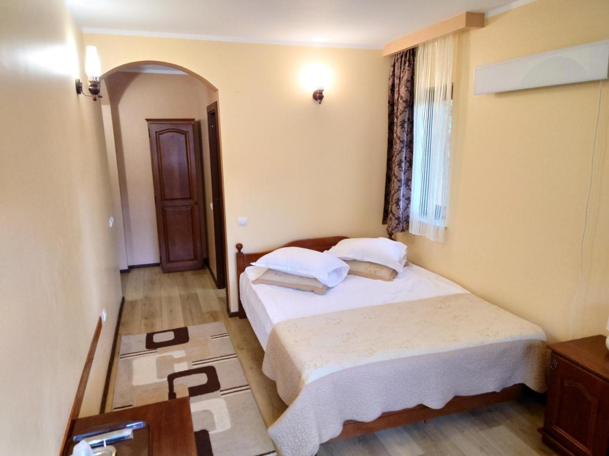 Pensiunea Musatinii Putna (Suceava) Exterior foto